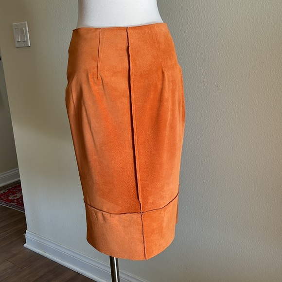 illia suede skirt. - Picture 4 of 7
